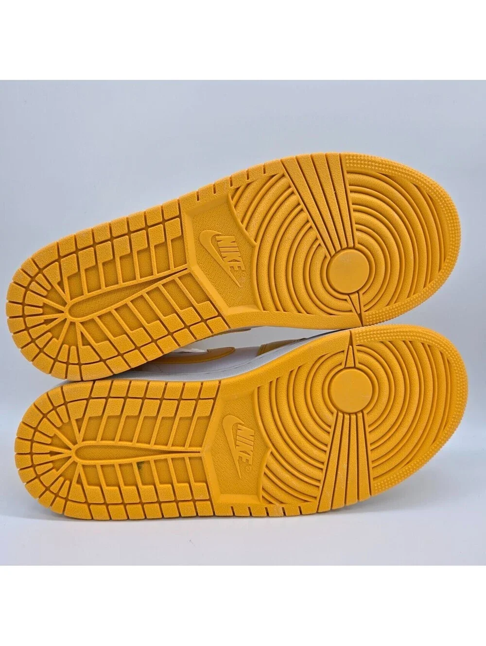 Air Jordan 1 Mid - University Gold, Women’s 8.5 Sneakers - BQ6472-117